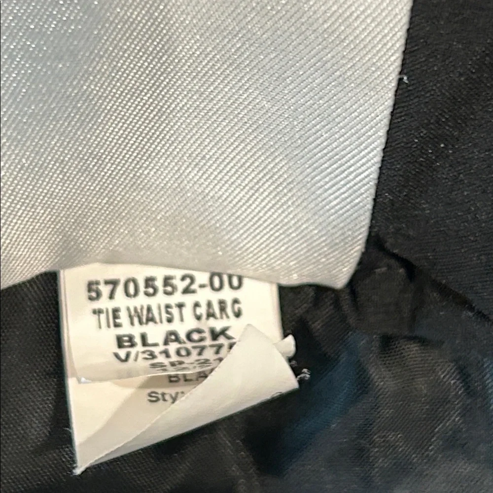 Banana Republic Tie Waist Cargo Jogger Pants in black size medium